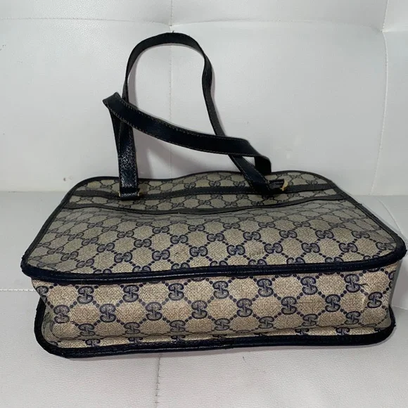 Sold! Not Available Anymore. Authentic vintage Gucci - AS IS - Picture 13 of 16